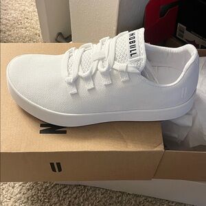 NOBULL White recs Canvas - never worn